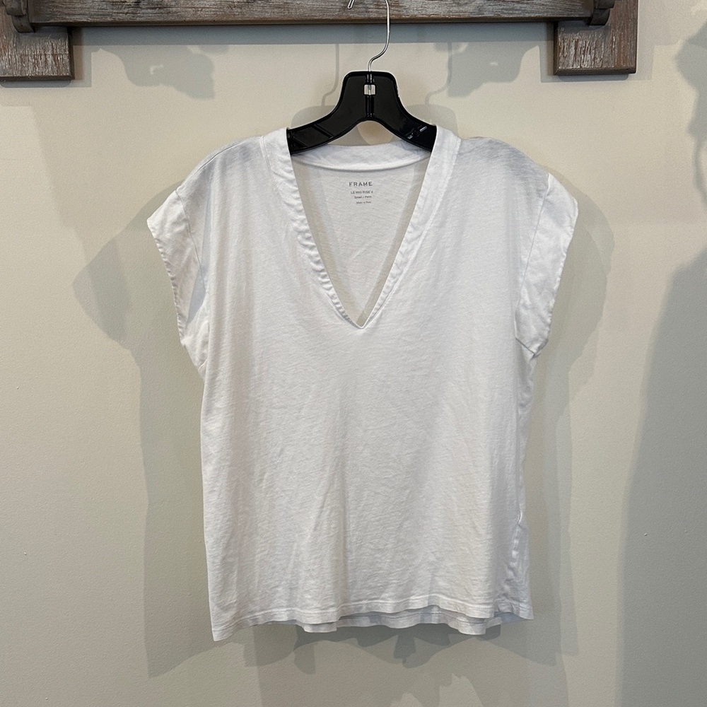 Frame Denim White V-Neck Short Sleeve Top